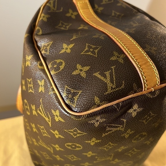 AUTHENTIC Louis Vuitton Speedy 30 Bandouliere in Monogram W RECEIPT $2300+ tax - Picture 8 of 17